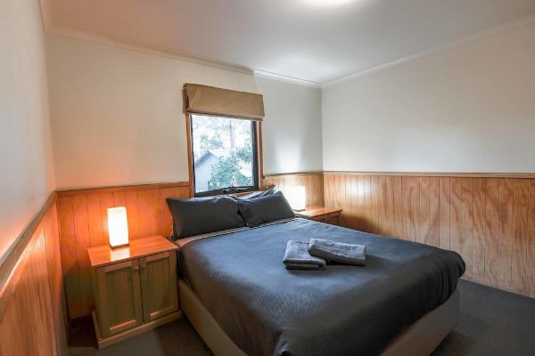 Cradle Mountain Wilderness Village (Lorinna)